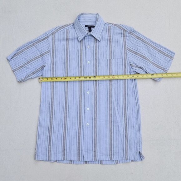 Van Heusen Blue Striped Men's Short Sleeve Button-Down Shirt Size M - Picture 3 of 7